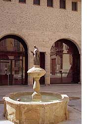 Fuente de la Plaza de San Luis Beltrán